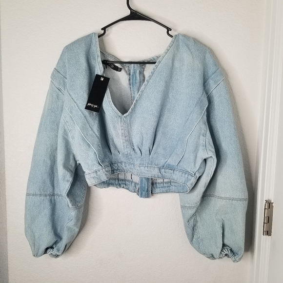 Nasty Gal Tops - Nasty Gal V Neck Volume Sleeve Denim Crop Top